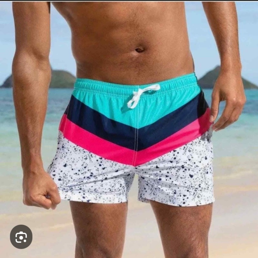 Chubbies / 5.5” Aquatic Libations Swim Trunks